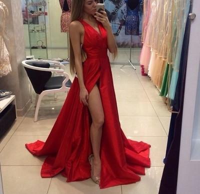 2021 Red Off-the-Shoulder Long V-Neck Slit Sleeveless Simple Elegant Prom Dresses SSM832