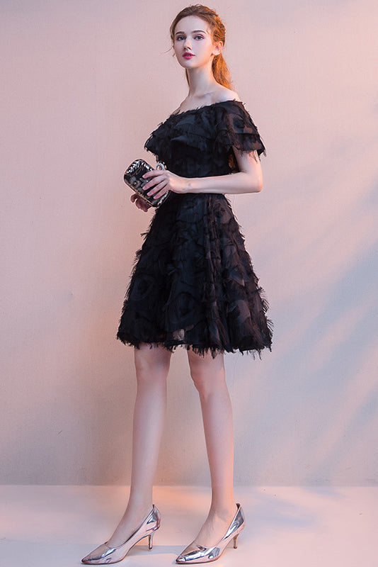 Elegant Black Off The Shoulder Short Homecoming Dresses